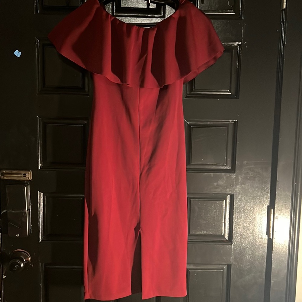 Used Pretty little thing size 6 burgundy dress.